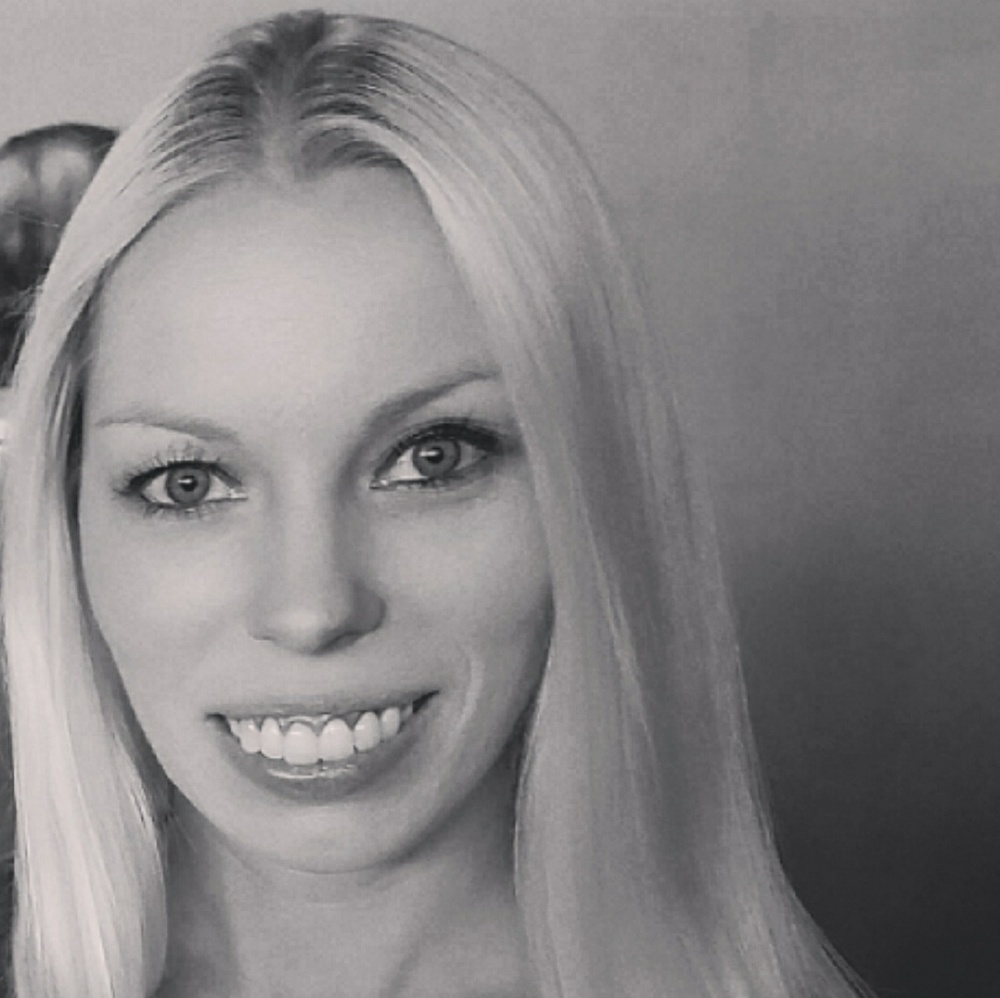 Meet your Posher, Desi